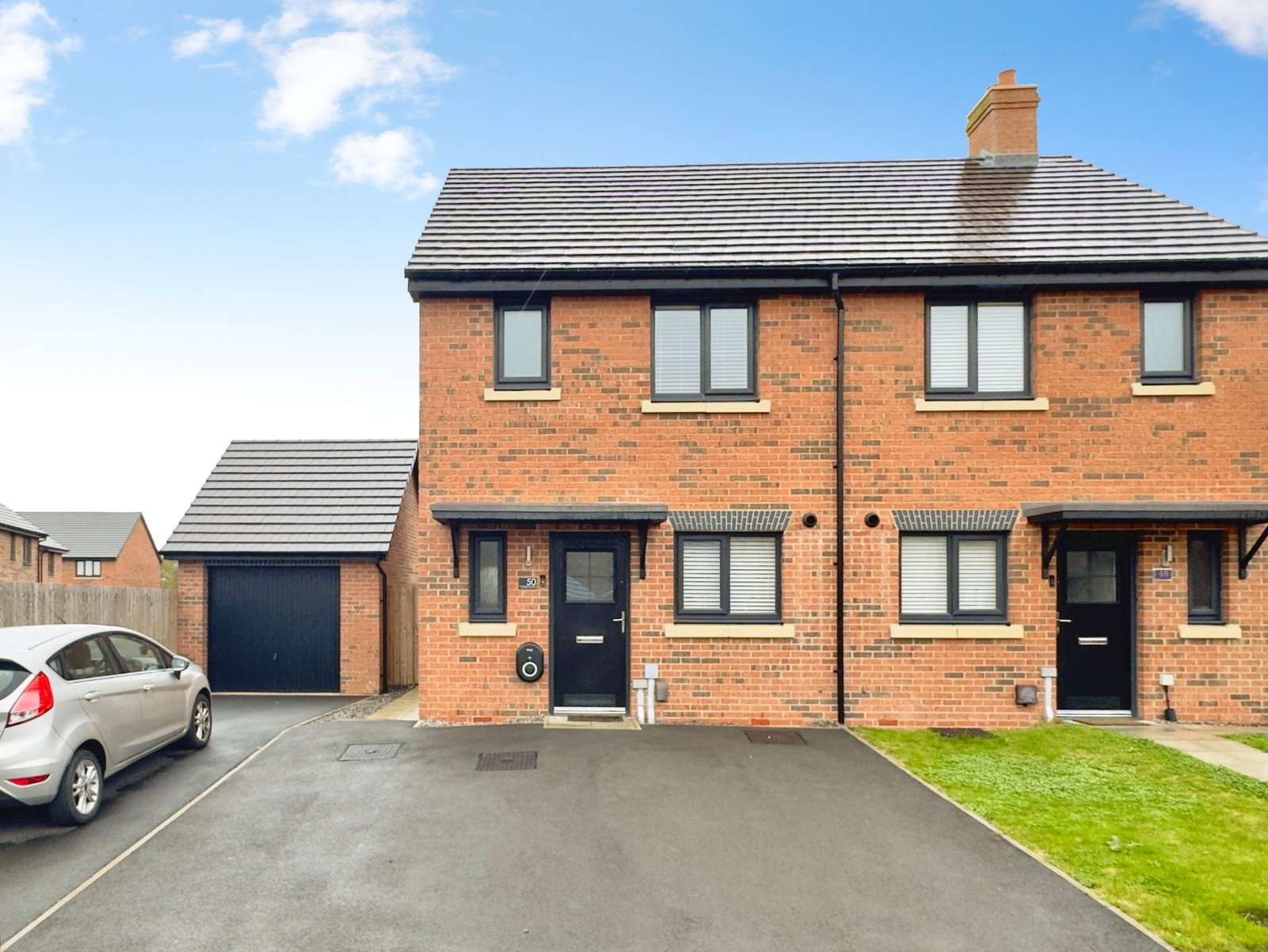Semi Detached House for sale in Newcastle upon Tyne, Columbine Avenue, Callerton, Newcastle upon Tyne, NE5 1EZ