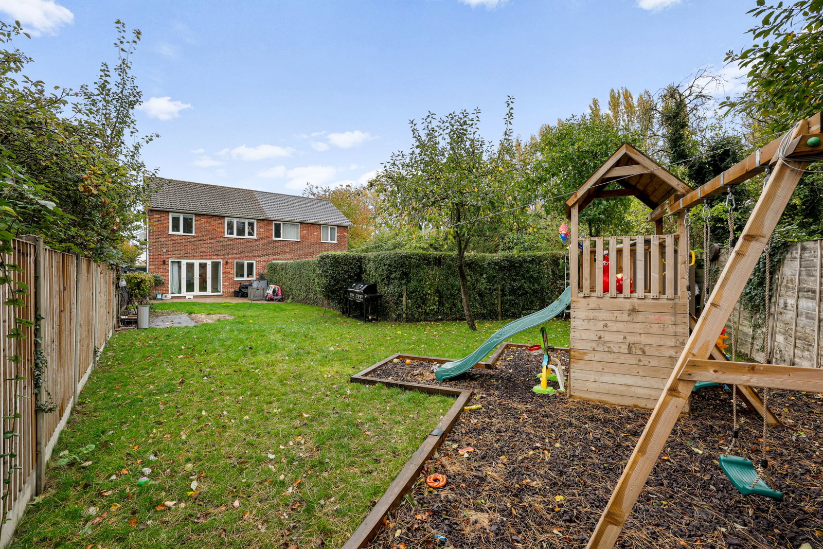 Semi Detached House for sale in Colchester, Danbury Close, Marks Tey, Colchester, CO6 1XL, 1033 m²