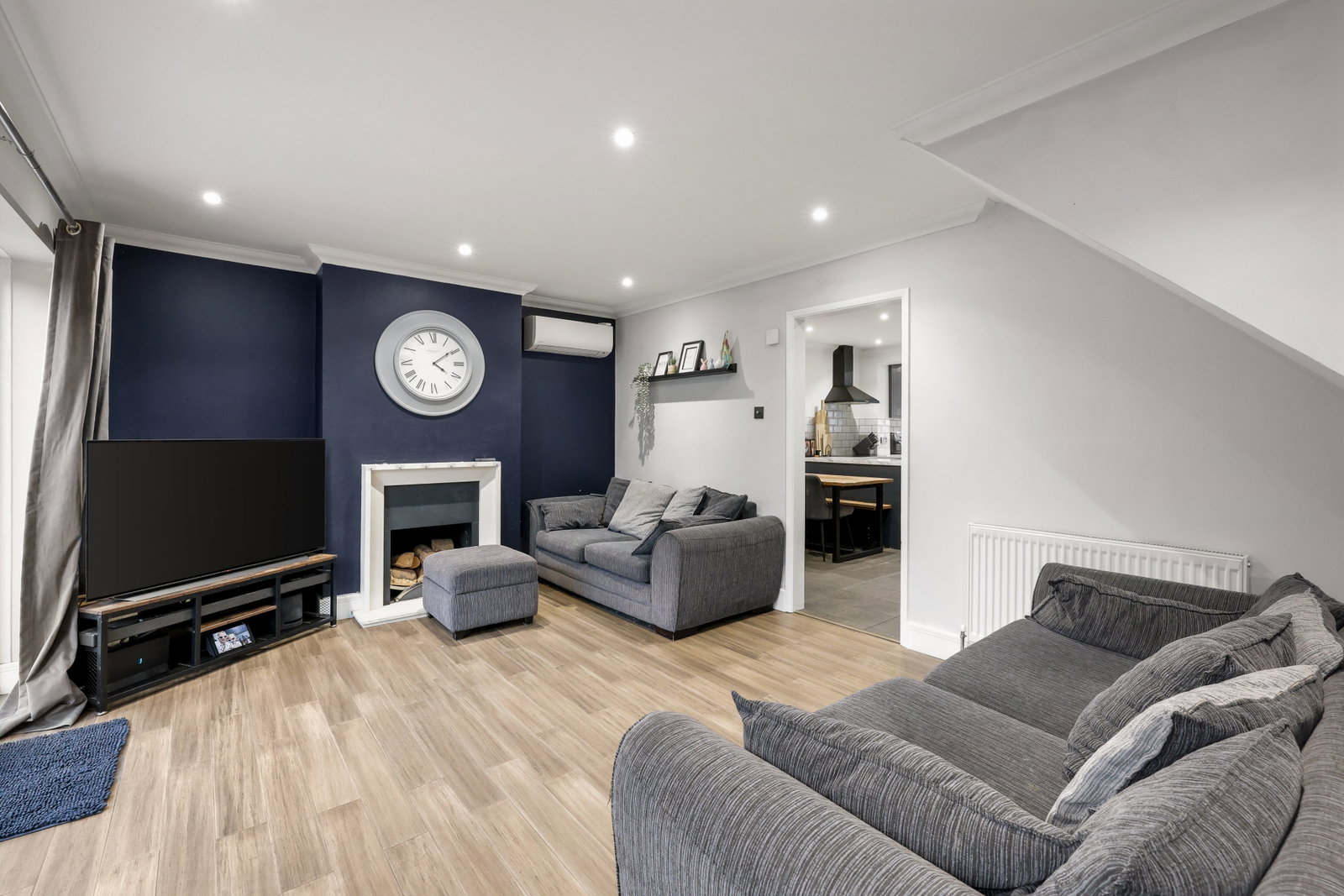 Semi Detached House for sale in Colchester, Danbury Close, Marks Tey, Colchester, CO6 1XL, 1033 m²