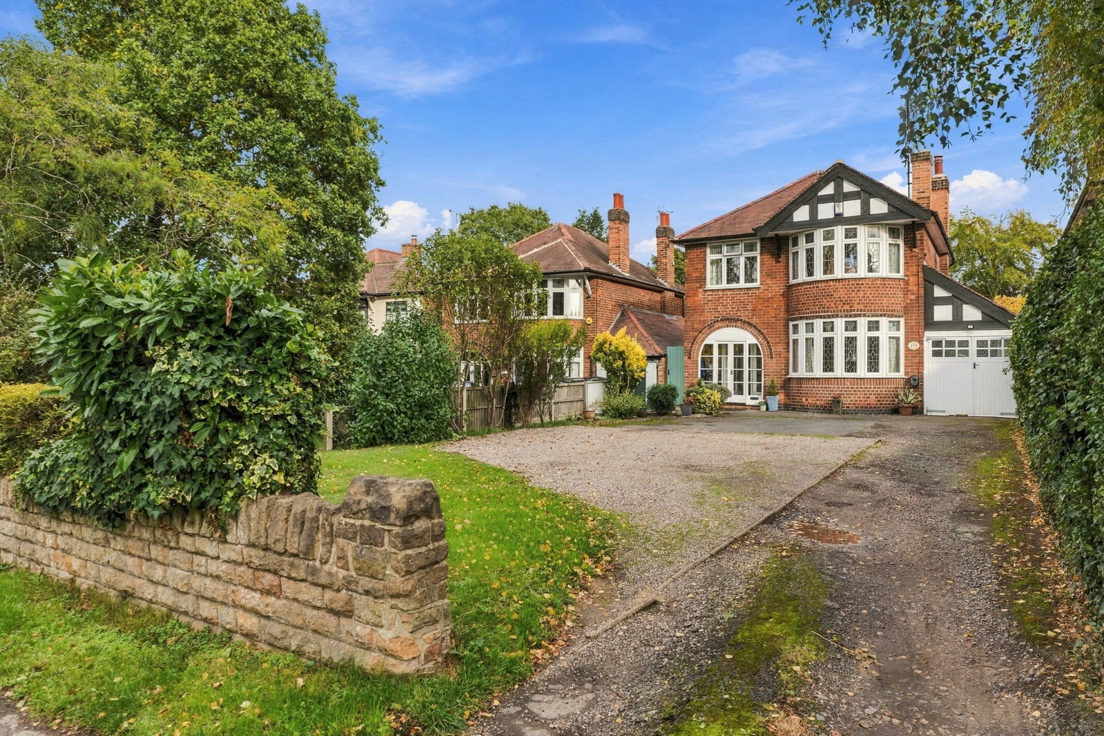 Detached House for sale in Nottingham, Loughborough Rd, West Bridgford, NG2, 1447 m²