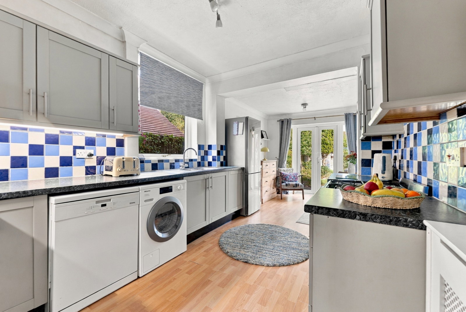 Detached House for sale in Nottingham, Loughborough Rd, West Bridgford, NG2, 1447 m²