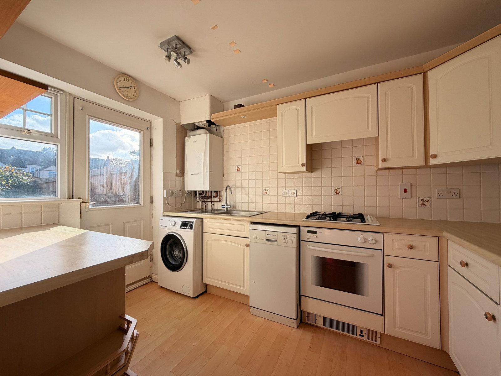 End Of Terrace House for sale in Loughborough, Orchard Close, Shepshed, Loughborough, LE12 9UB