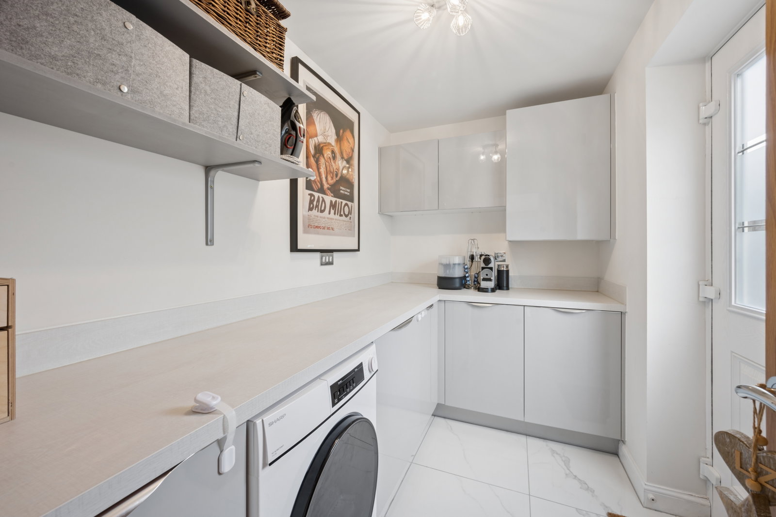Detached House for sale in Wilmslow, Honeysuckle Close, Wilmslow, Cheshire, SK9 4GD, 1526 m²