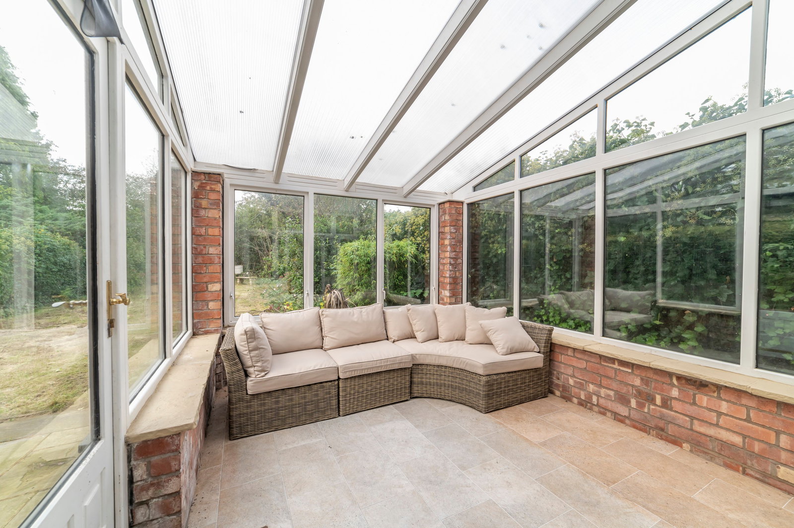 Semi Detached House for rent in Stockport, Buckingham Road West, Heaton Moor, Stockport, SK4, 1794 m²