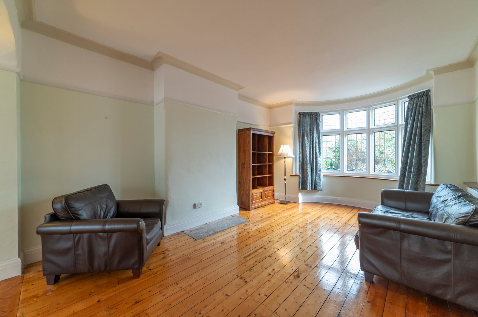 Semi Detached House for rent in Stockport, Buckingham Road West, Heaton Moor, Stockport, SK4, 1794 m²