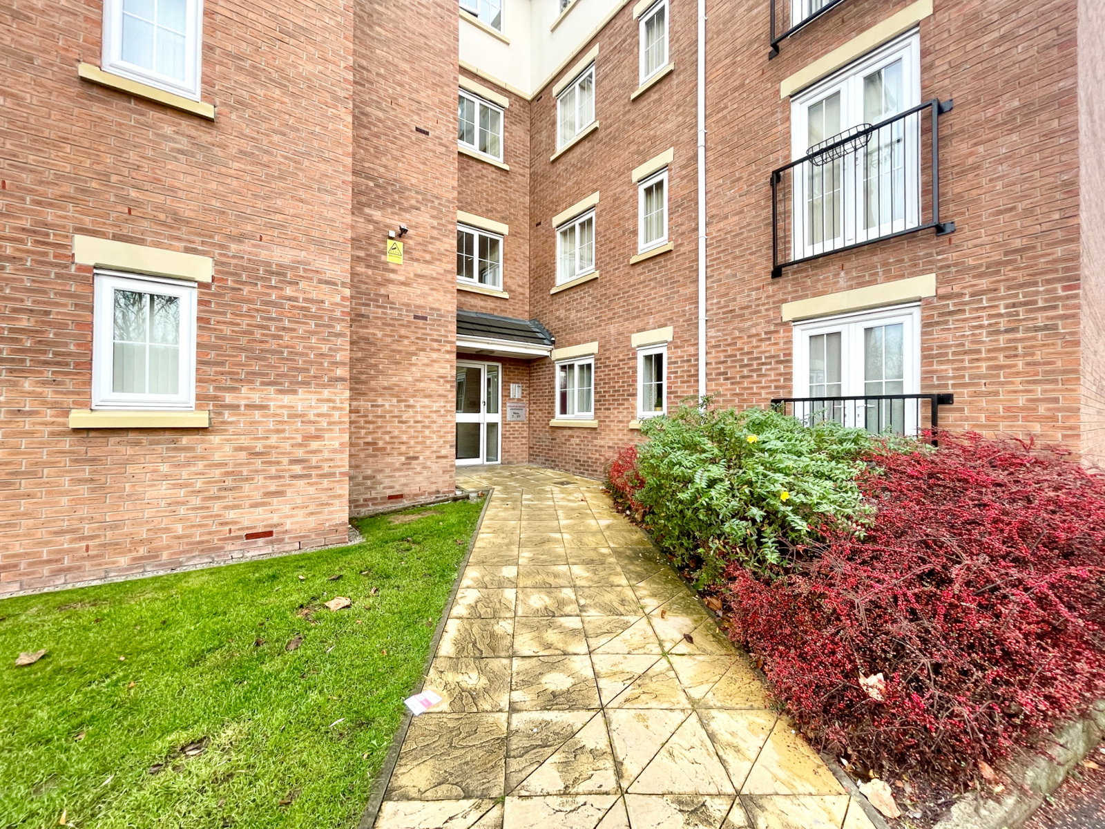Apartment for rent in Salford, Theatre House, 397 Langworthy Road, Salford, M6, 661 m²