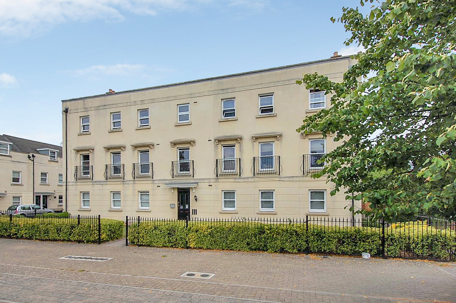 Apartment in Cheltenham