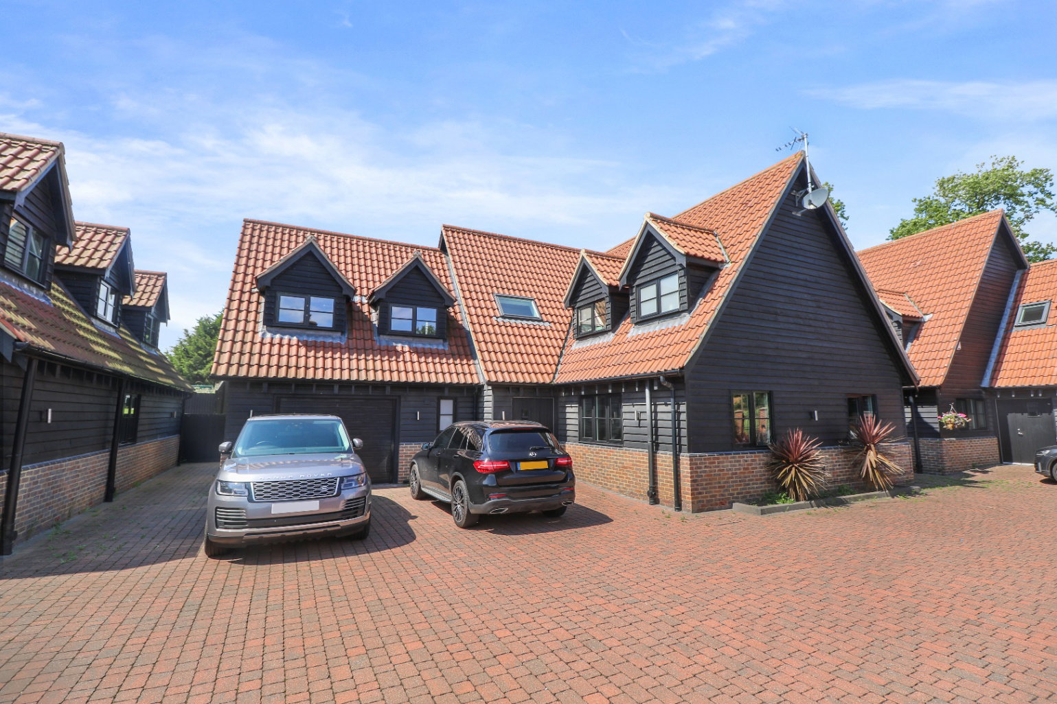 Detached House in Ongar