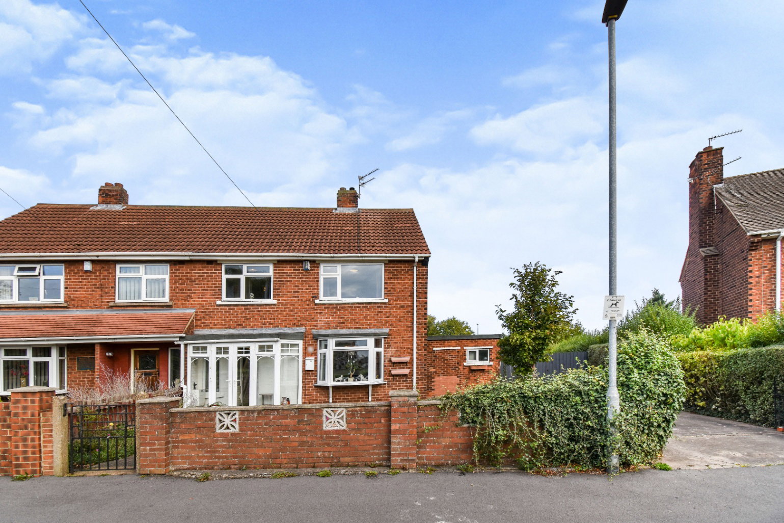 Semi Detached House for sale in Scunthorpe, Chestnut Way, Scunthorpe, DN16 2HA