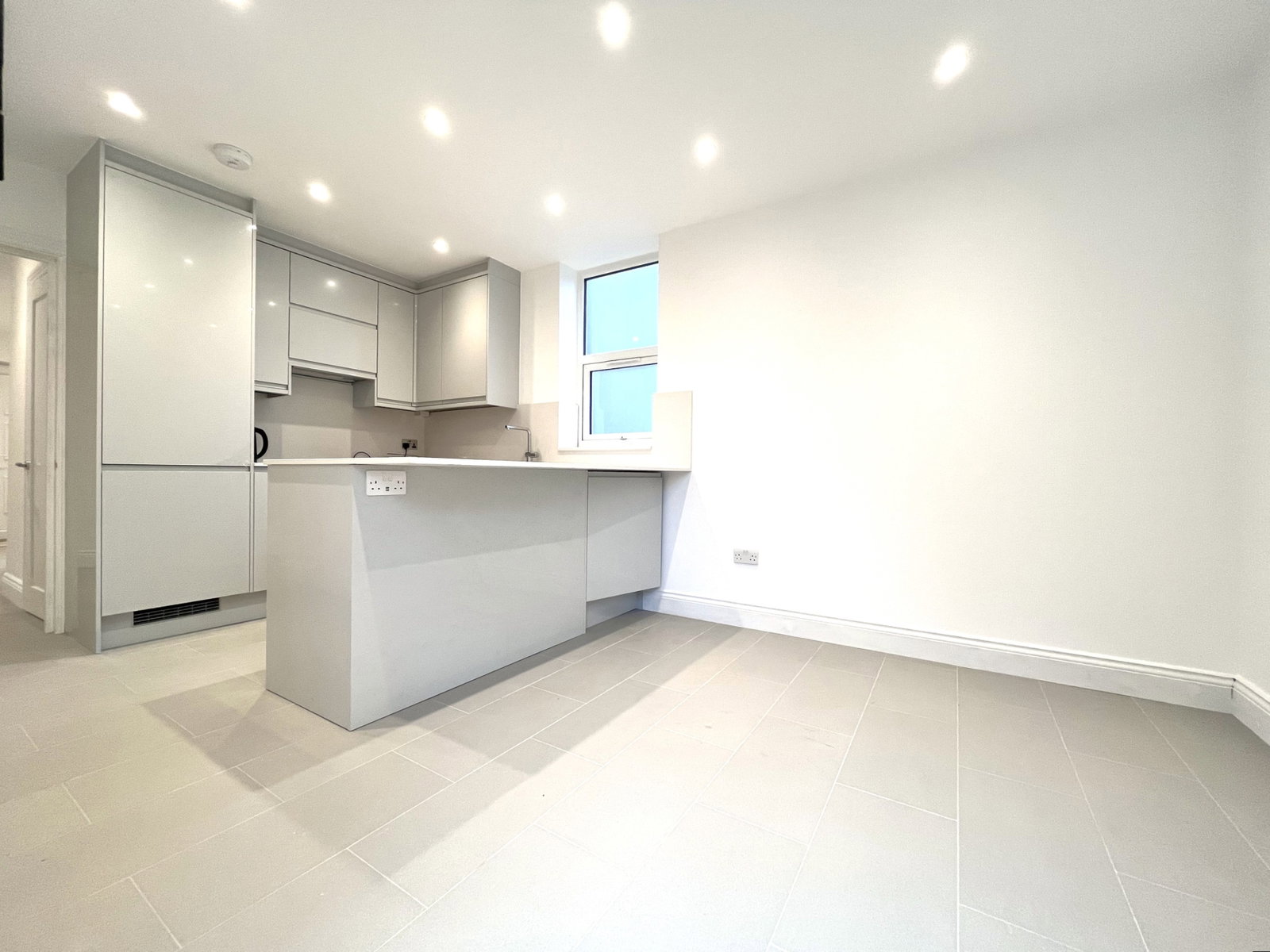 Maisonette for rent in Greenford, 2-bedroom garden maisonette, Wordsworth Avenue, Greenford, UB6 9AB