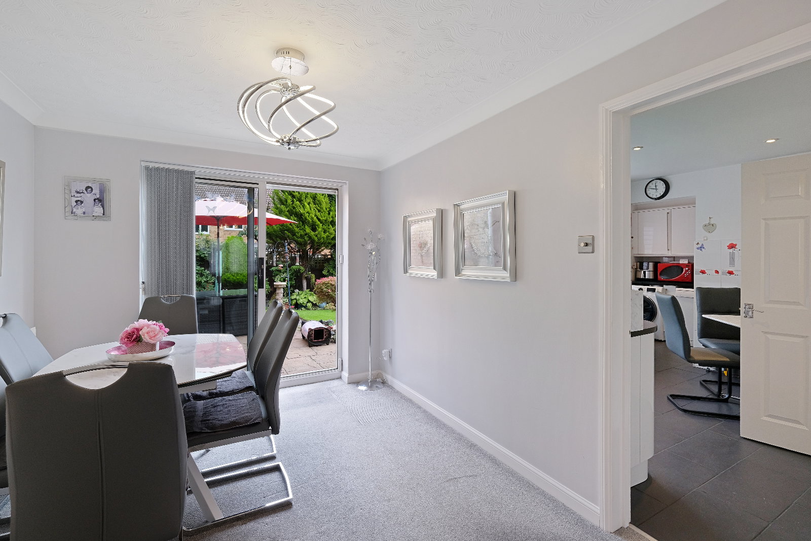 Detached House in Waltham Cross