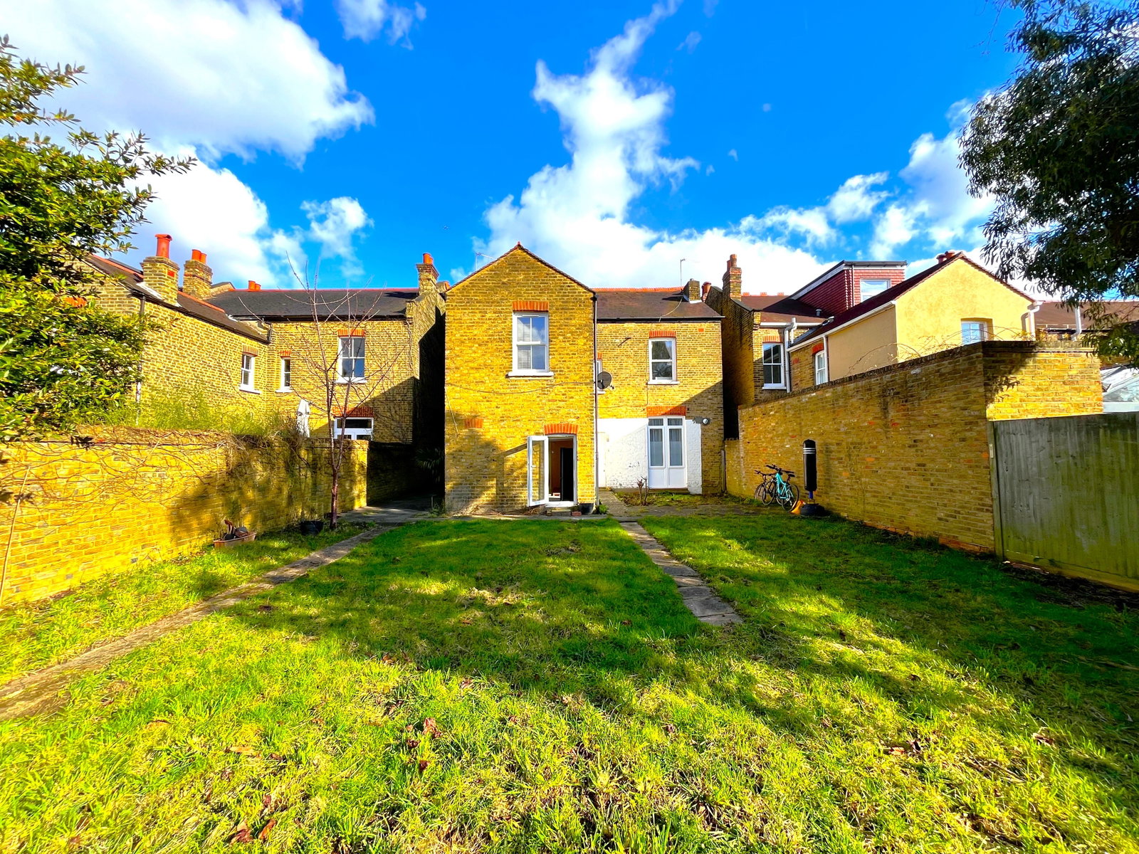 Ground Floor Flat in London