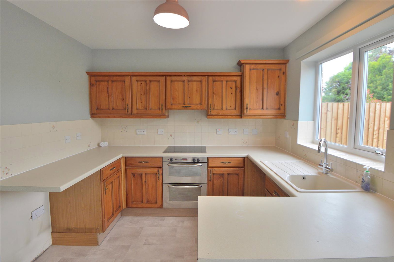 End Of Terrace House for rent in Stourbridge, Field Lane, Oldswinford, Stourbridge, DY8 2JQ