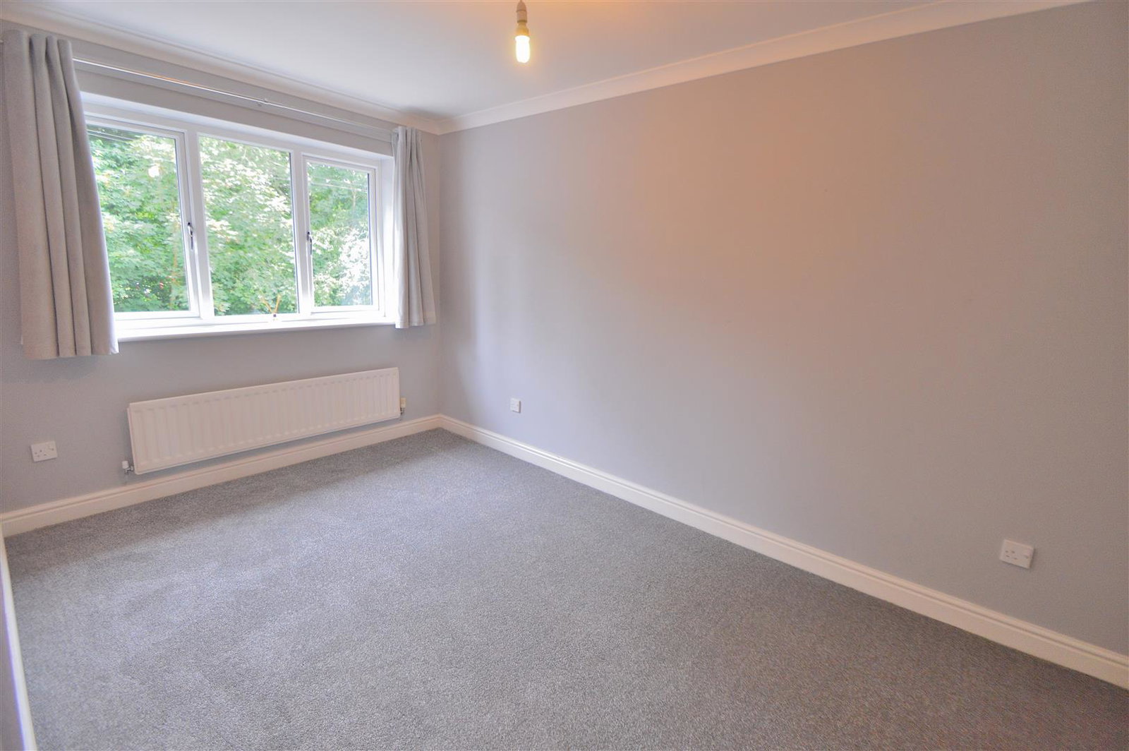 End Of Terrace House for rent in Stourbridge, Field Lane, Oldswinford, Stourbridge, DY8 2JQ