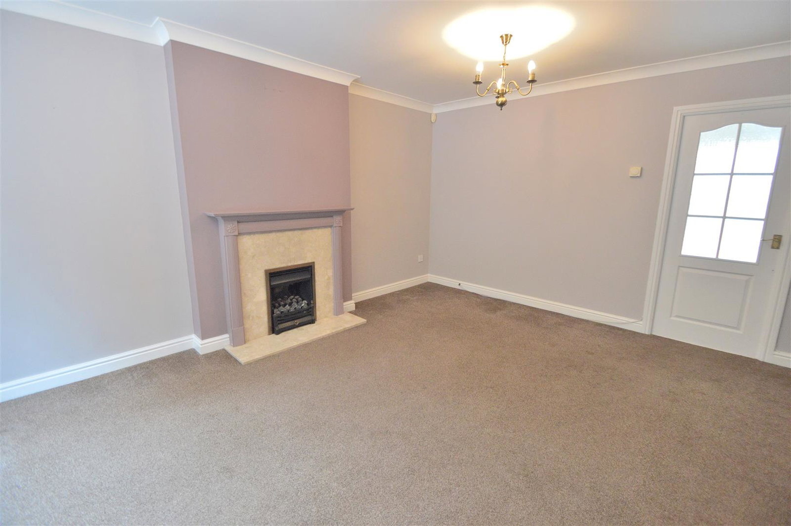 End Of Terrace House for rent in Stourbridge, Field Lane, Oldswinford, Stourbridge, DY8 2JQ