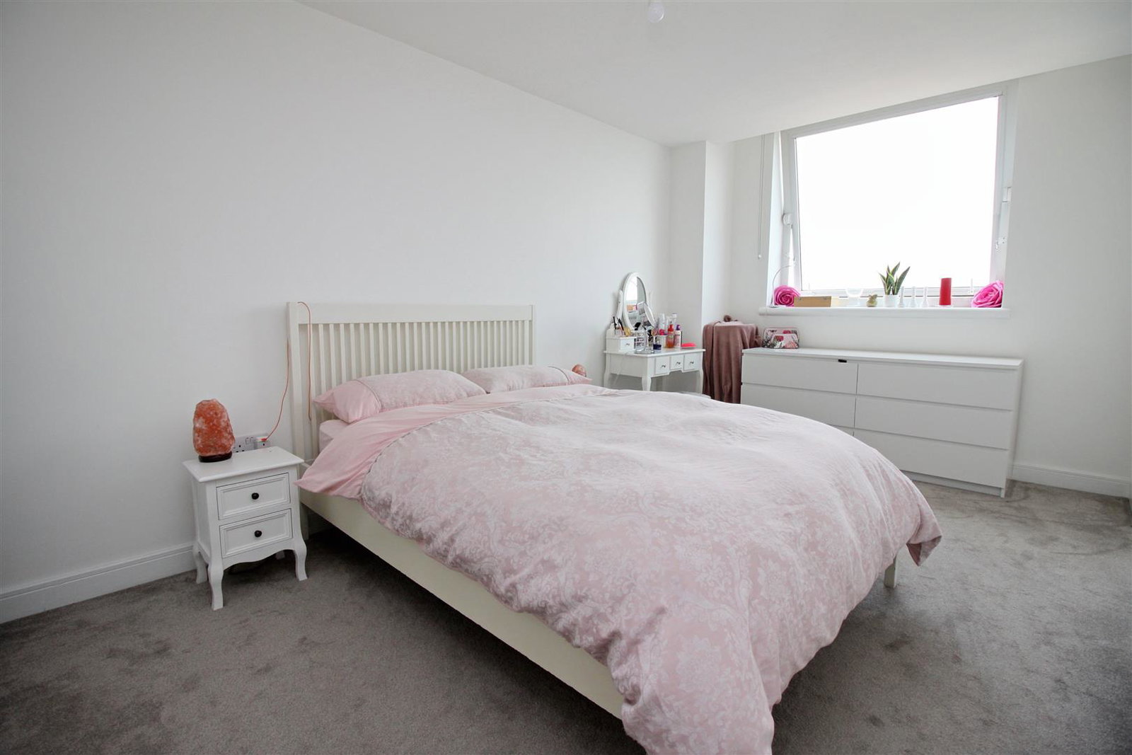 Apartment for rent in Brierley Hill, Landmark, Waterfront West, Brierley Hill, DY5 1LZ