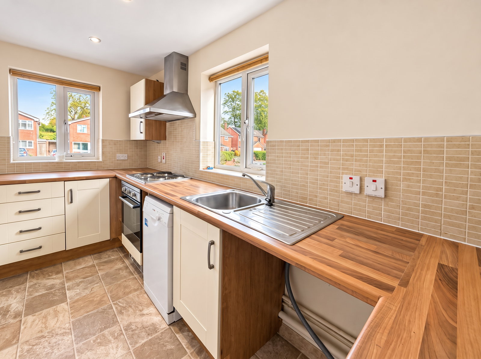 Apartment for rent in Stourbridge, Hagley Road, Oldswinford, Stourbridge, DY8 2JN