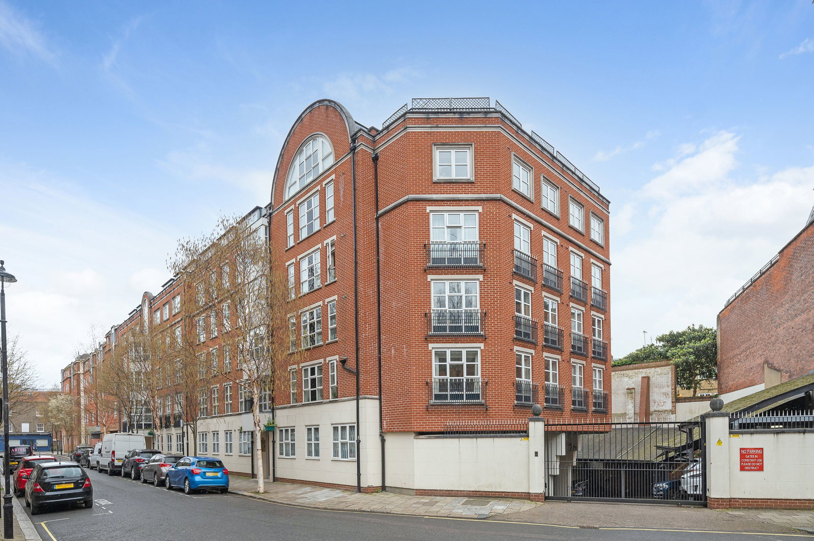 Apartment in London 4