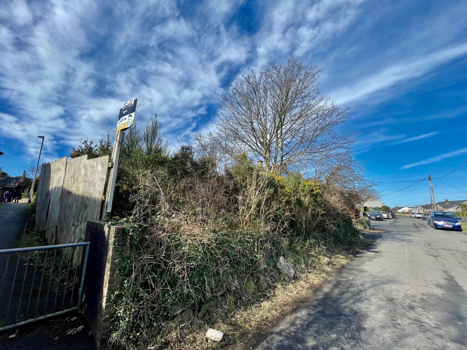 Land for sale in Caernarfon, Land at Glanffynnon and Minffordd, Llanrug, Caernarfon, LL55