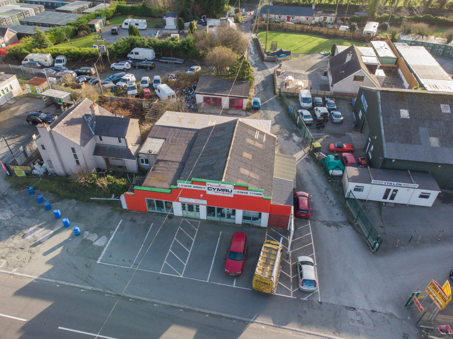 Commercial Development for sale in Gaerwen, Star Showroom, Holyhead Road, Star, Gaerwen , Isle of Anglesey, LL60, 3380 m²