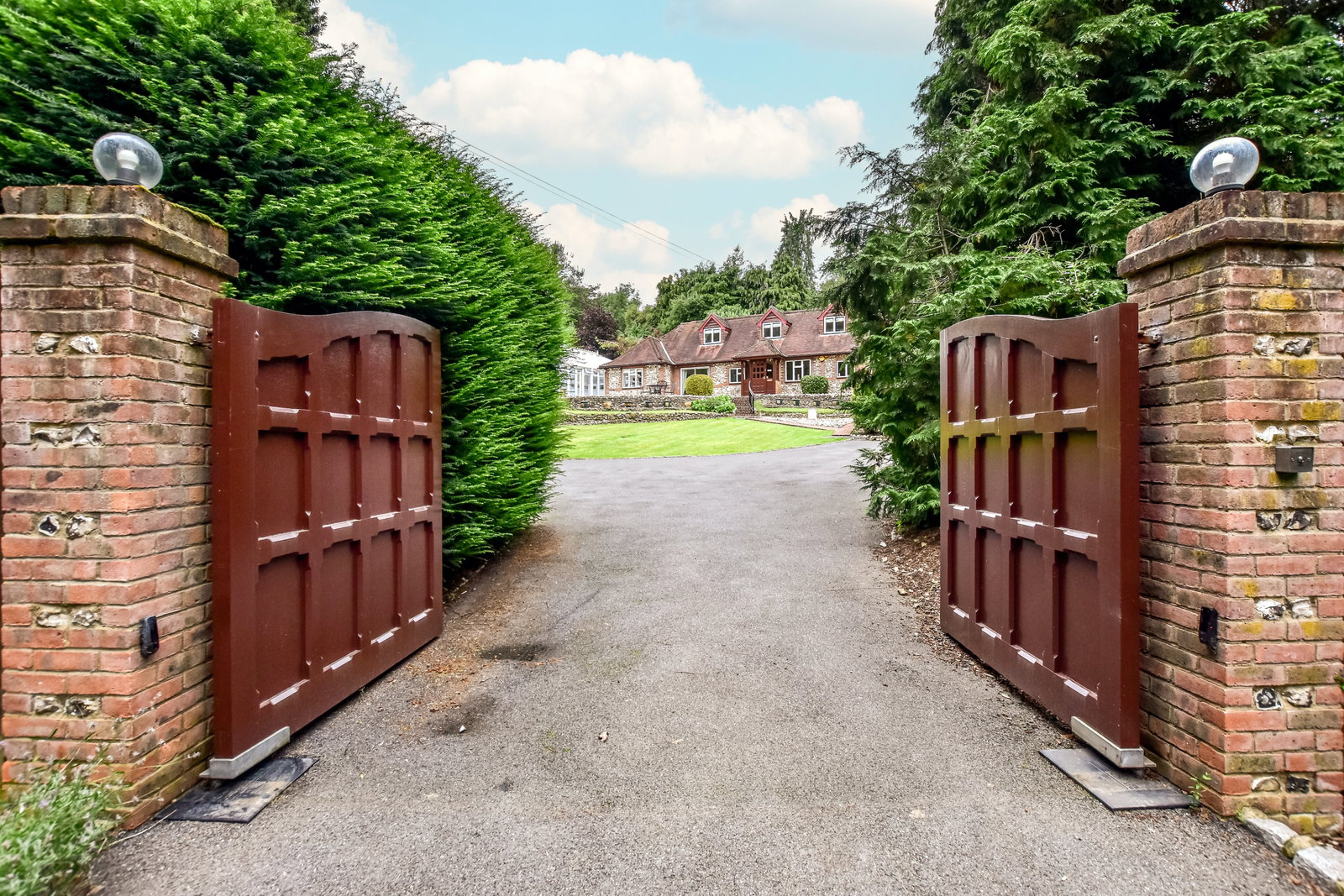 Detached House in Kings Langley