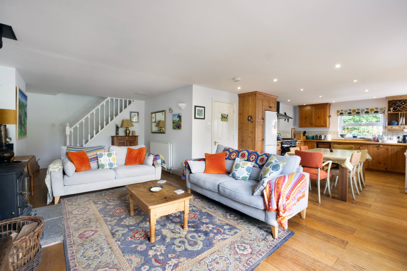 Detached House for sale in Cheltenham, London Road, Charlton Kings, Cheltenham, GL52 6YX