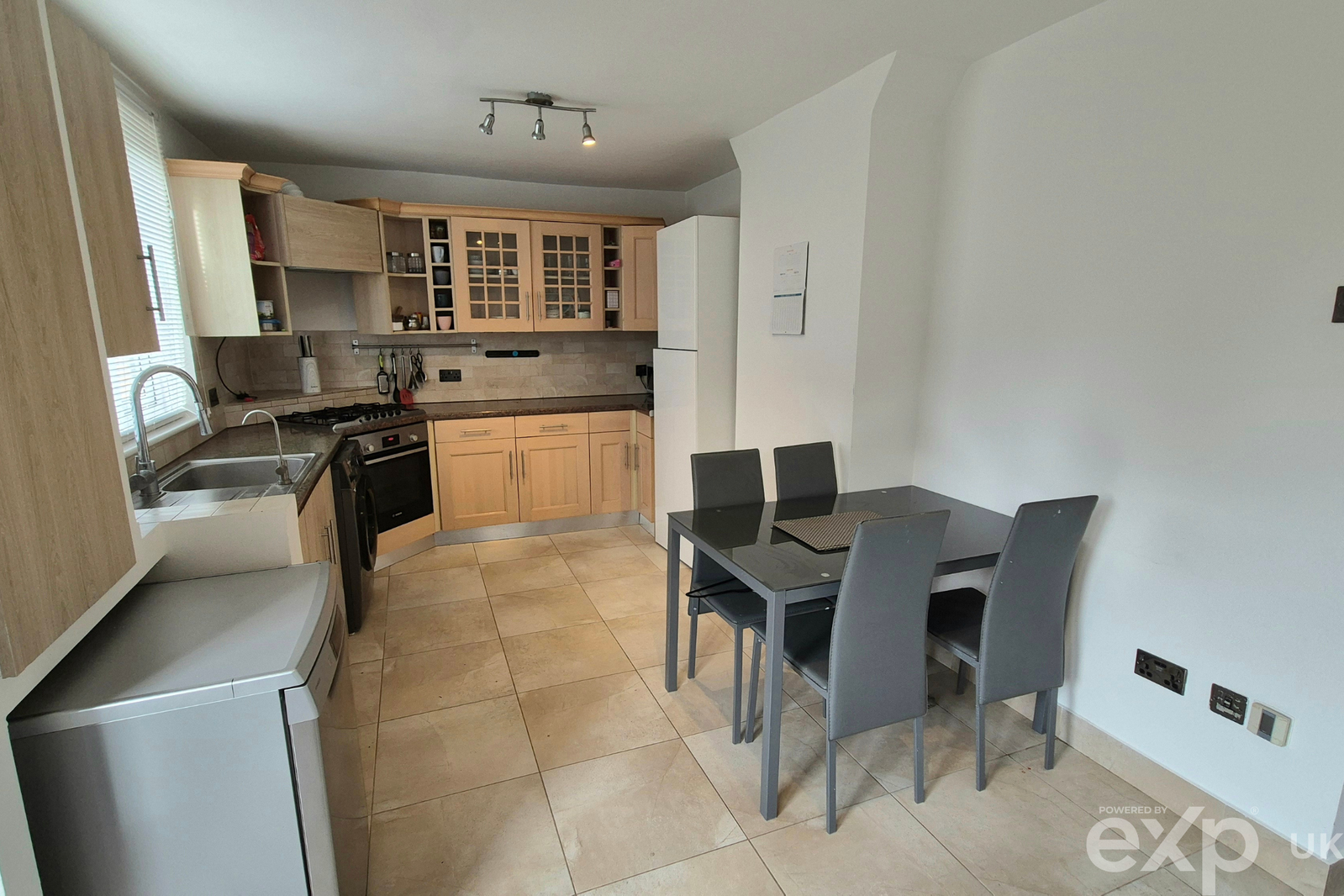 Terraced House in Borehamwood