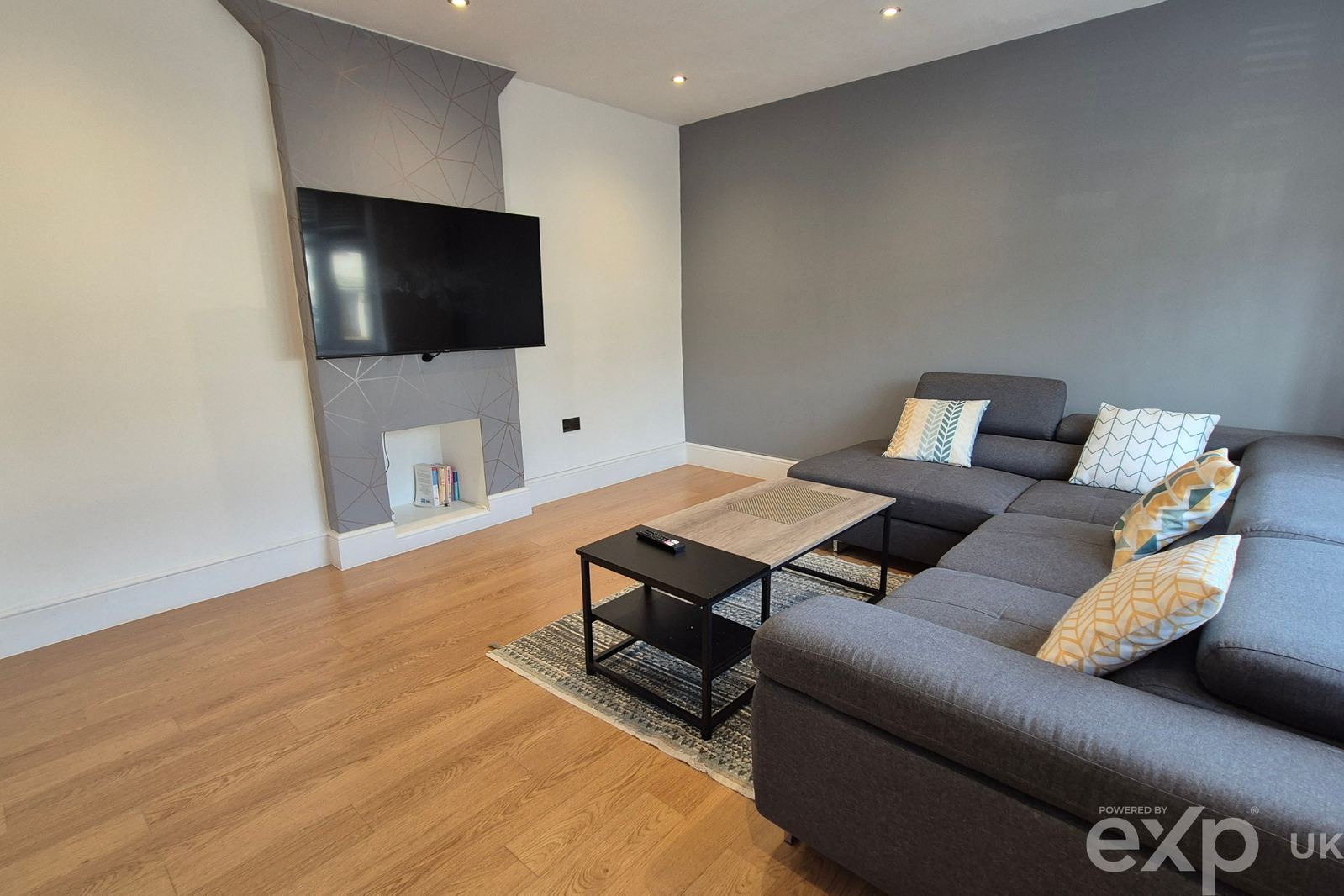 Terraced House in Borehamwood