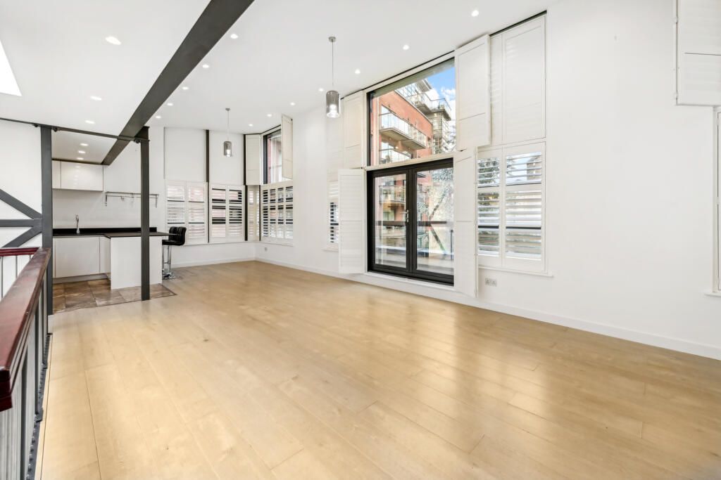 Detached House in London