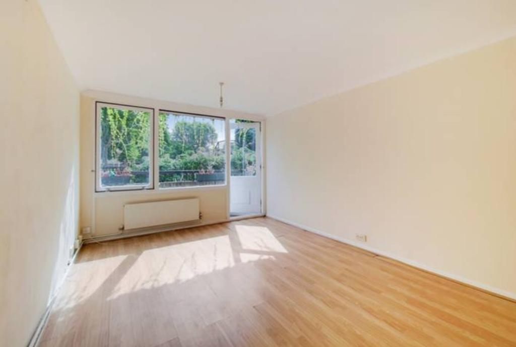 Flat in Brentford