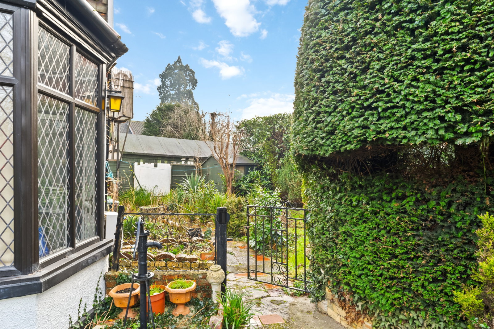 Maisonette in Horley
