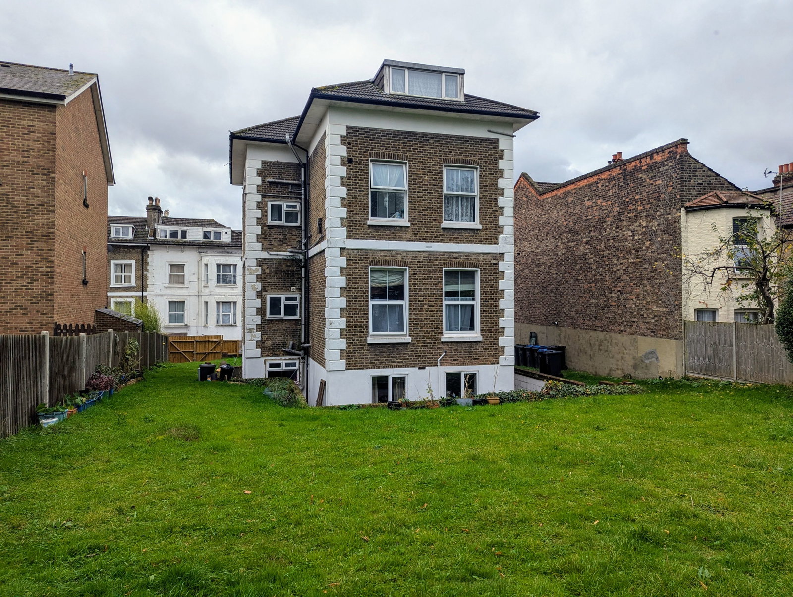 Flat for rent in London, Eldon Park, London, SE25, 632 m²