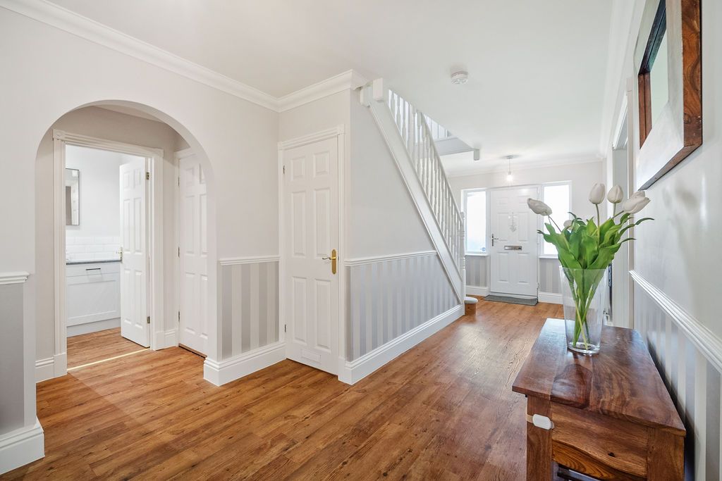 Detached House in Caterham