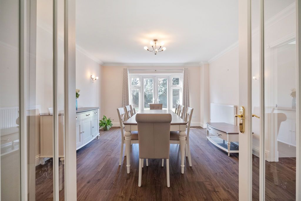 Detached House in Caterham