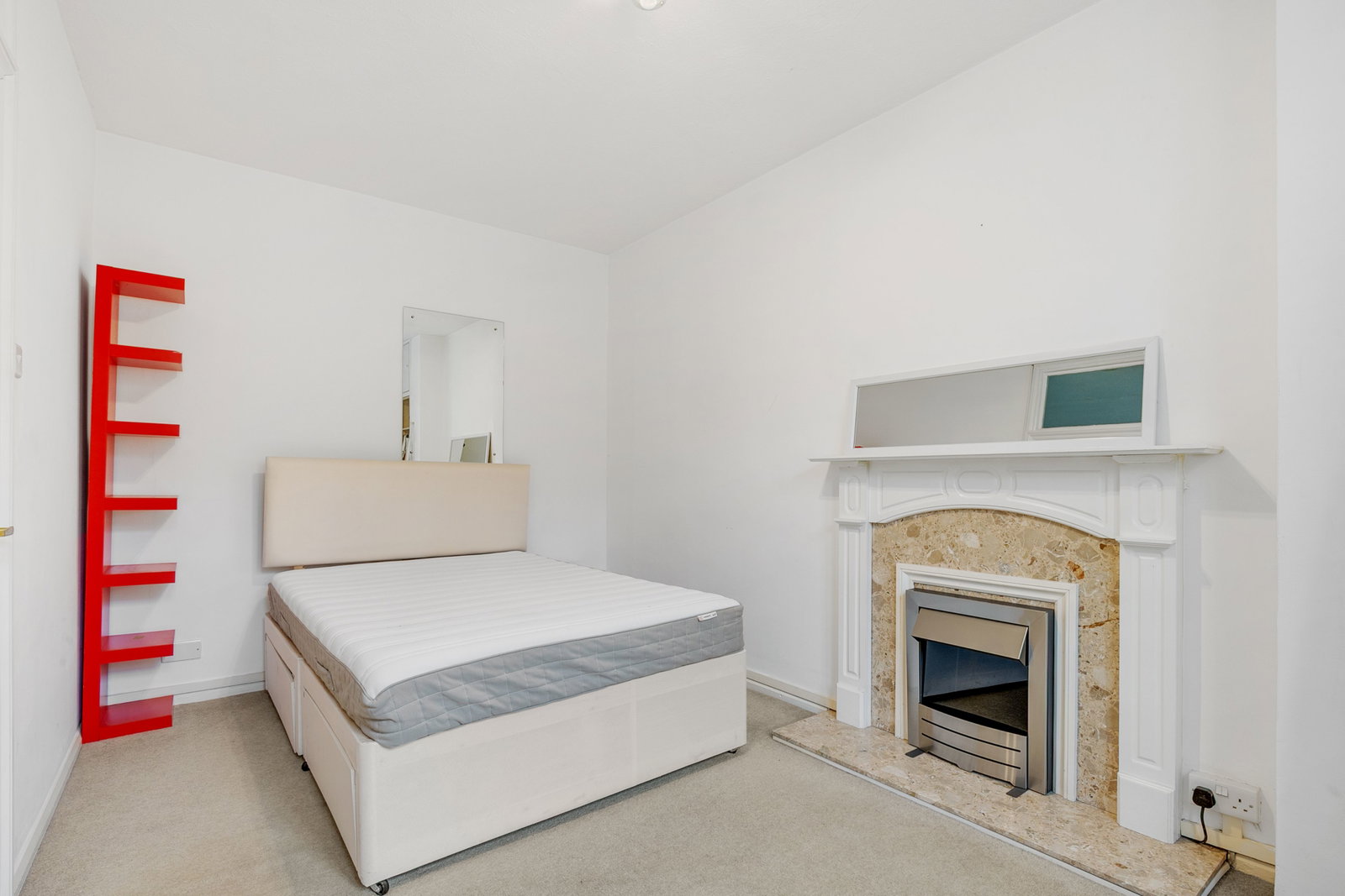 Flat in London 4