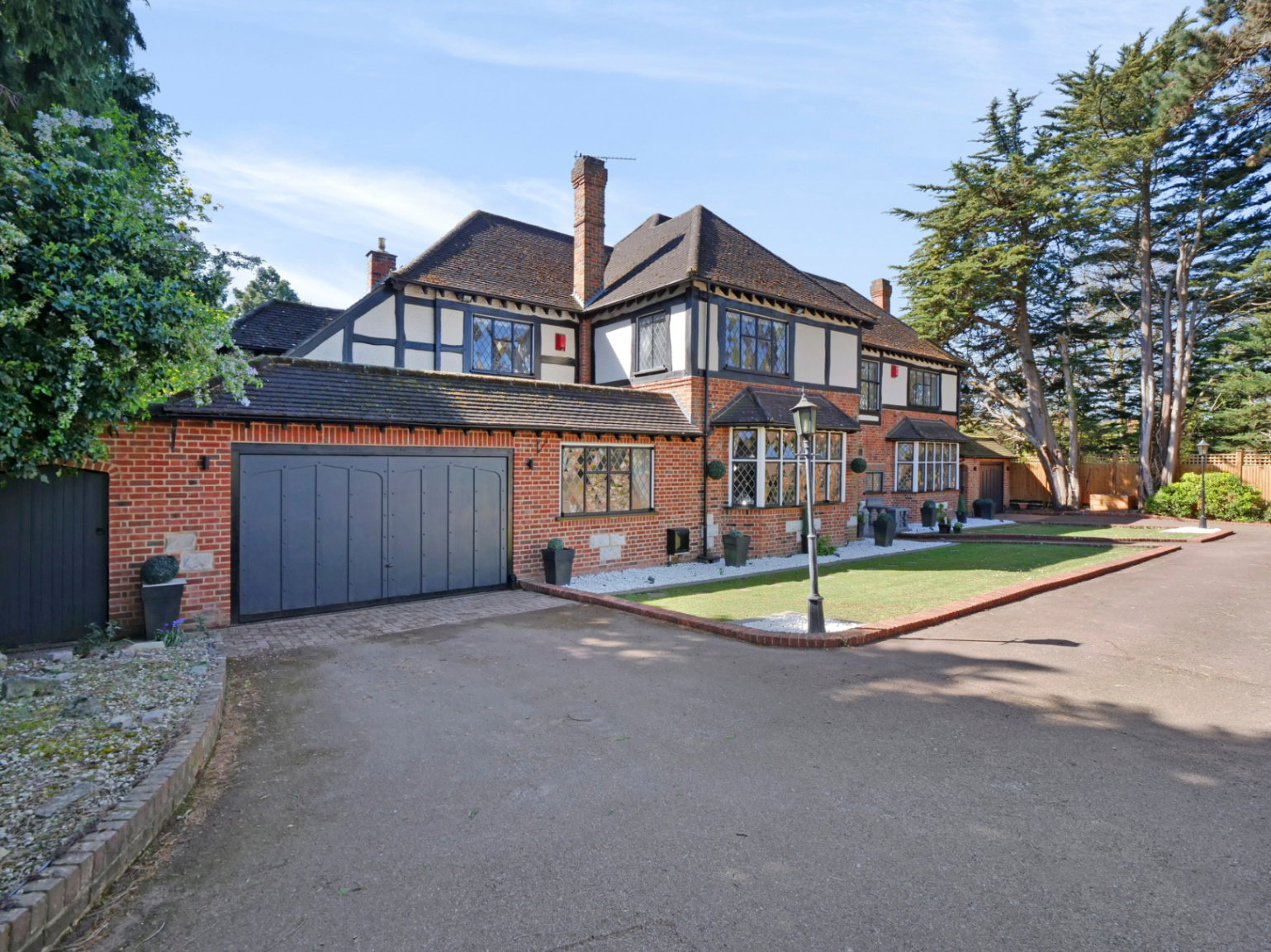Detached House in Bromley