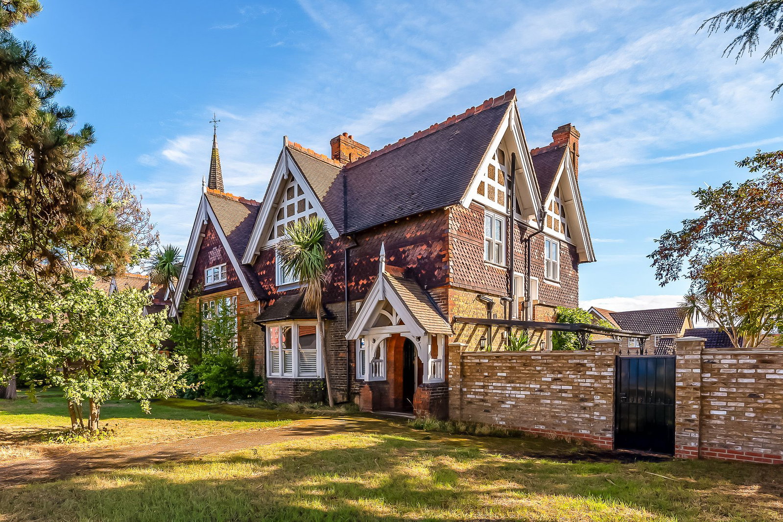 Flat for sale in Welling, Fosters Old School, Upper Wickham Lane, Welling DA16 3AE, 531 m²