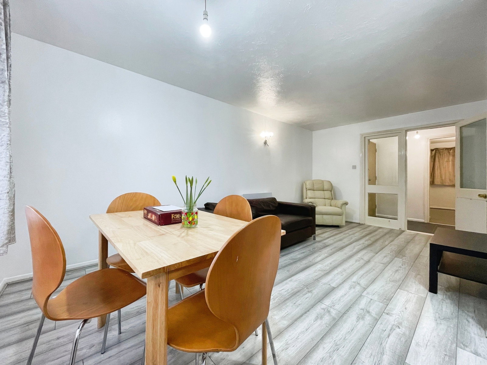 Ground Floor Flat for rent in London, Grilse Close, London, N9, 624 m²