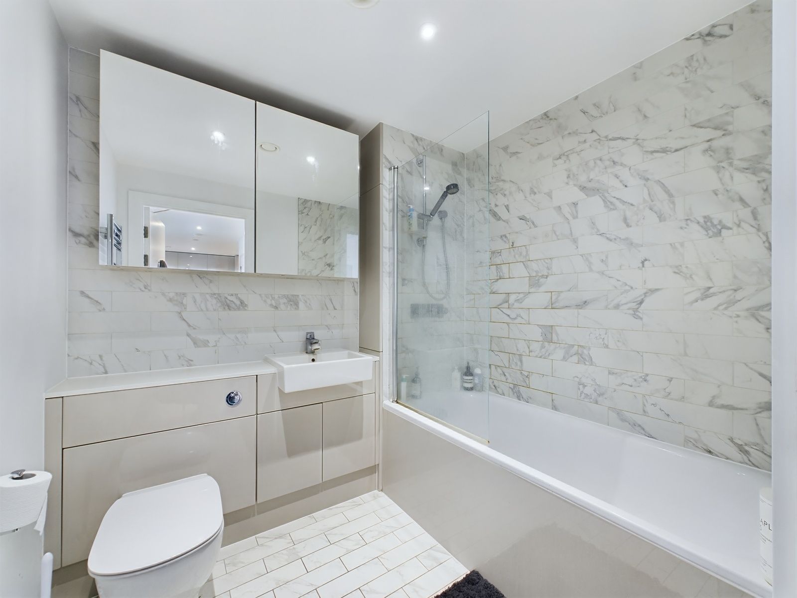 Apartment for rent in London, Elephant Park, London, SE17 1GB