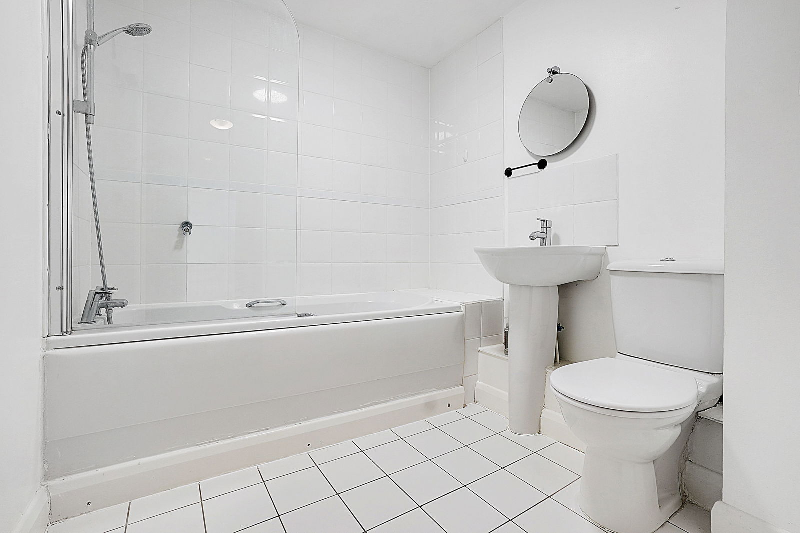 Flat for rent in Maidstone, McKenzie Court, ME14, 452 m²