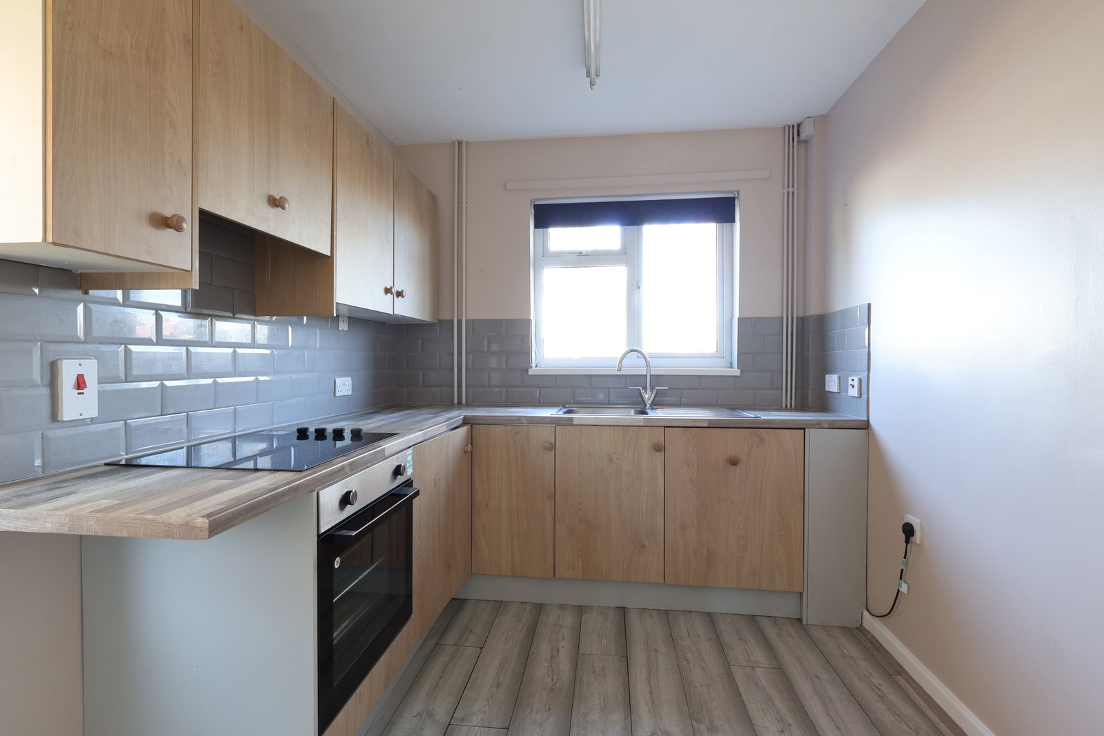 Semi Detached House for rent in Gloucester, Malmesbury Road, Gloucester, GL4 6BH