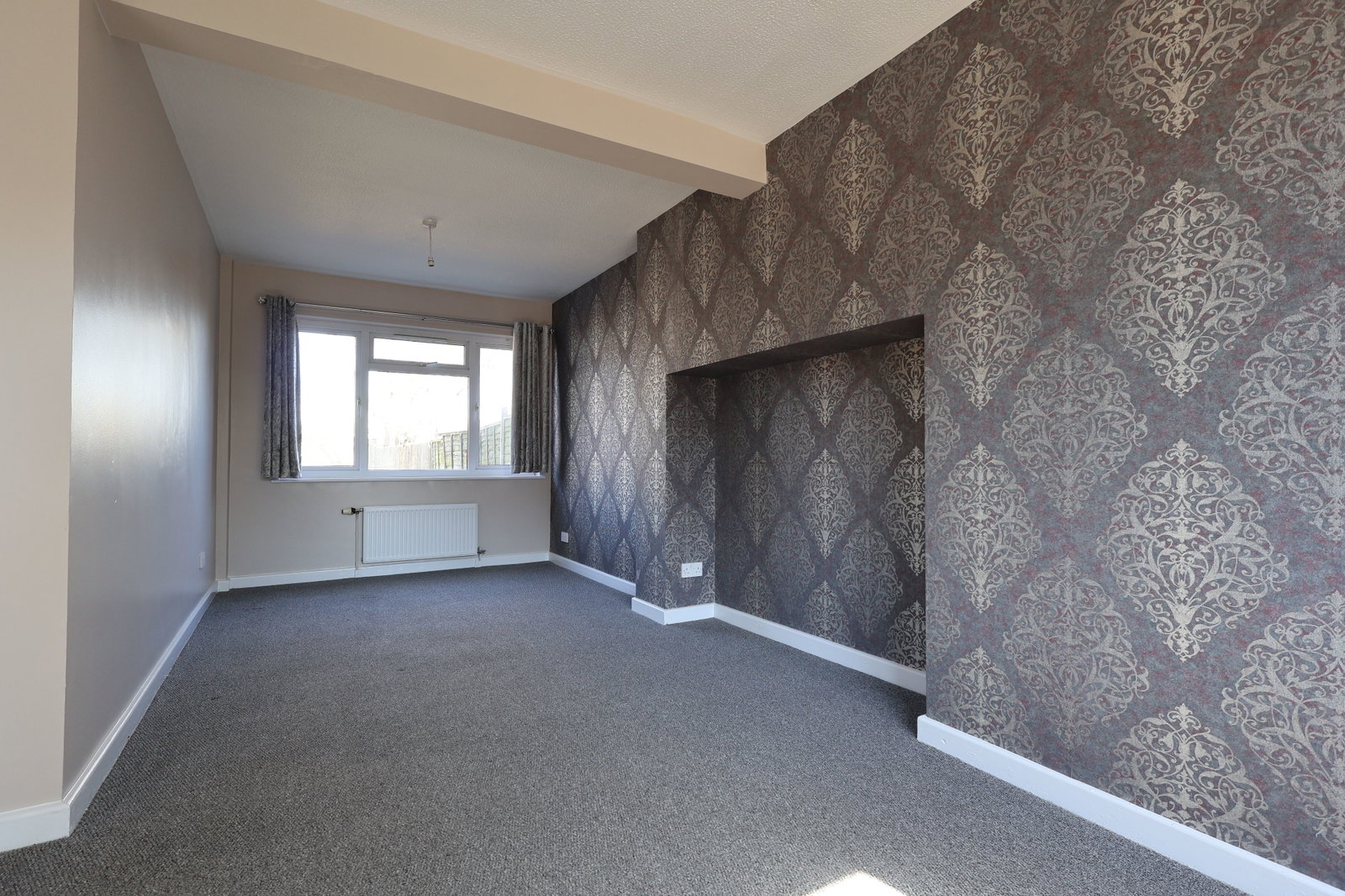 Semi Detached House for rent in Gloucester, Malmesbury Road, Gloucester, GL4 6BH