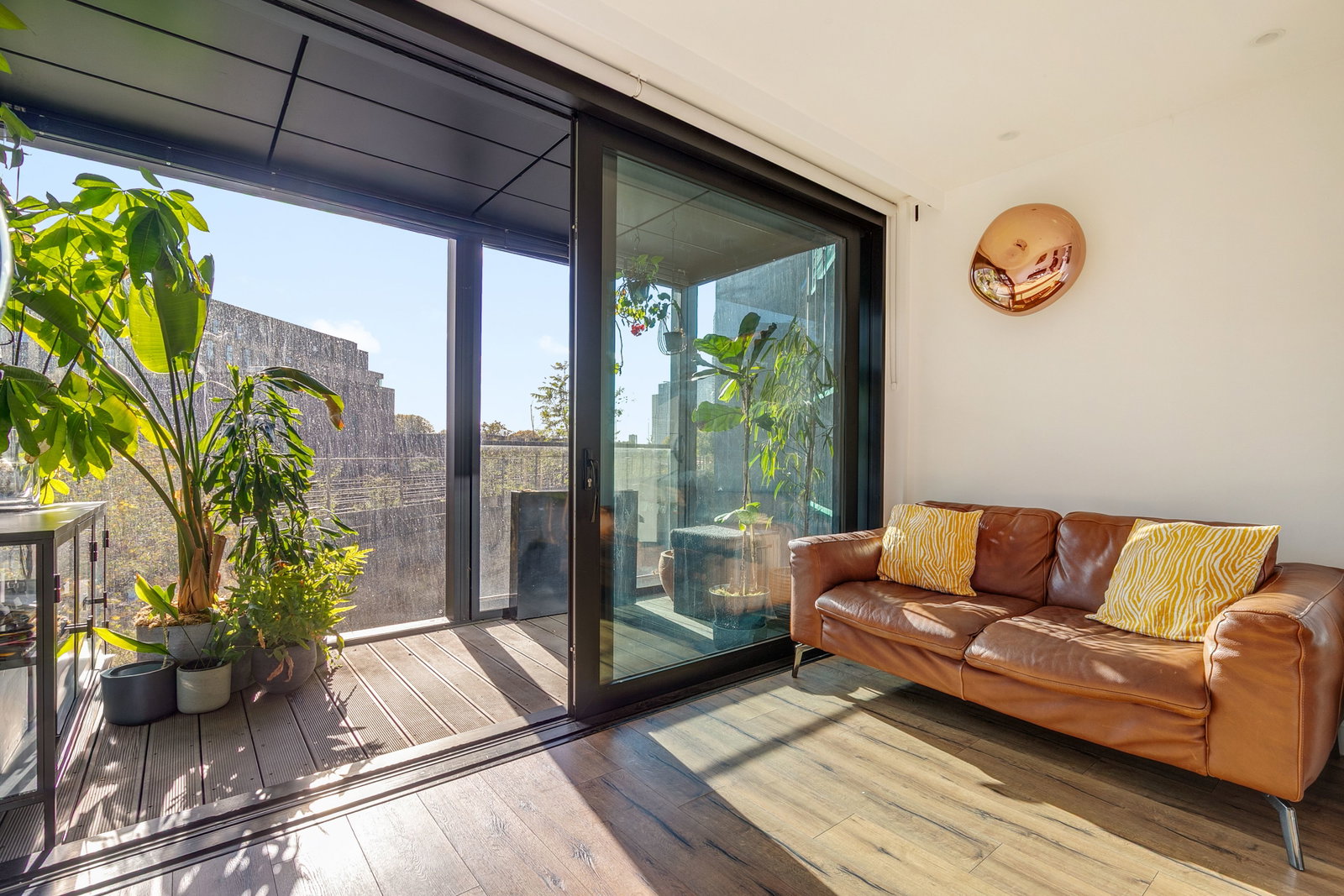 Studio for rent in London, Studio, The Dumont, London, SE1, 450 m²
