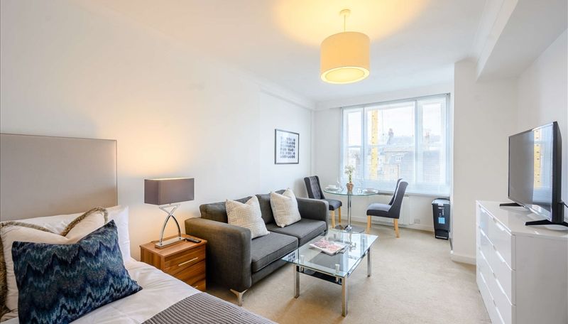 Studio for rent in London, Hill Street, London, W1J 5LY, 316 m²