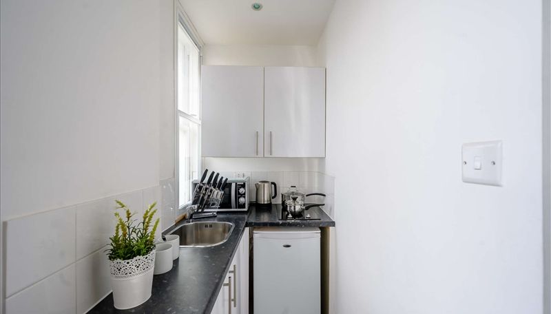 Studio for rent in London, Hill Street, London, W1J 5LY, 316 m²