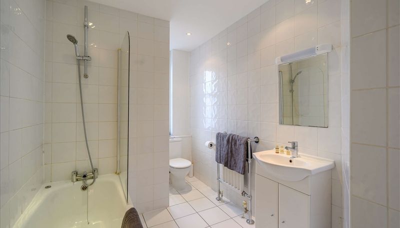 Studio for rent in London, Hill Street, London, W1J 5LY, 316 m²