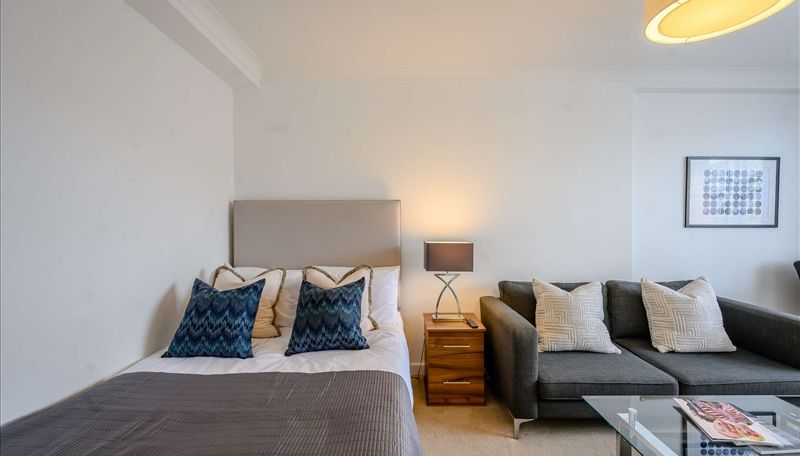Studio for rent in London, Hill Street, London, W1J 5LY, 316 m²