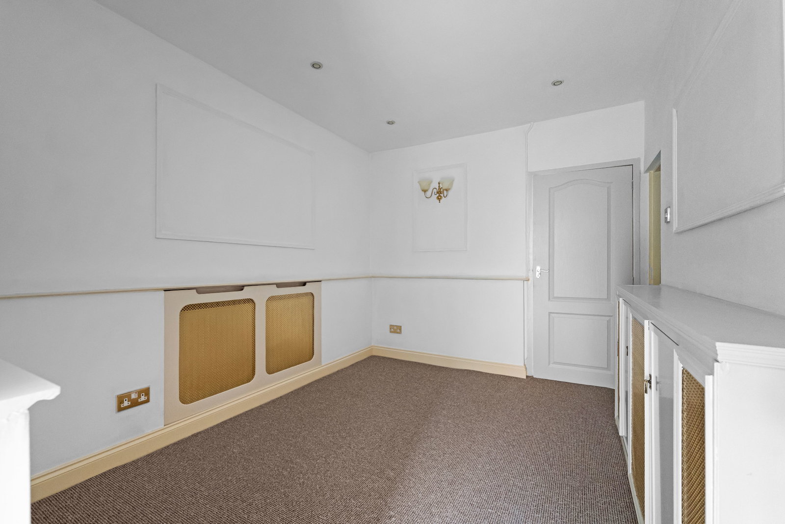 Terraced House for rent in Macclesfield, Park Lane, Macclesfield, 883 m²