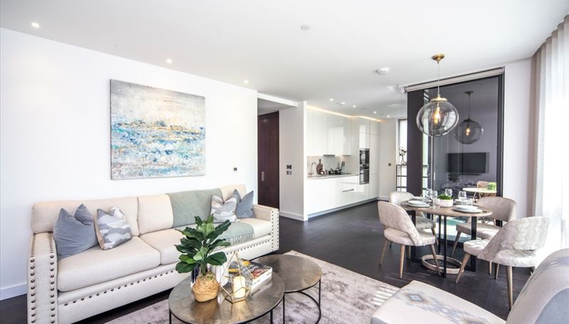 Apartment for rent in London, Charles Clowes Walk, Nine Elms, London, SW11, 886 m²