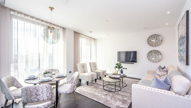 Apartment for rent in London, Charles Clowes Walk, Nine Elms, London, SW11, 886 m²